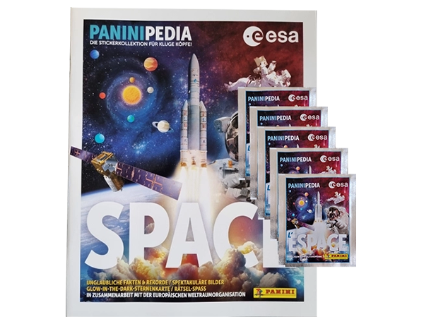 PaniniPedia Space Sticker / 1x Stickeralbum inkl 5x Stickertüten Sie erhalten: PaniniPedia Space Sticker / 1x Stickeralbum inkl 5x Stickertüten Inhalt je Stickertüte 5x Sammelsticker PaniniPedia hebt ab ins Weltall! Die neue Kollektionsserie von Panini bringt Wissensdurst undSammelleidenschaft unter einen Hut. Die neue Ausgabe SPACE, die in Zusammenarbeit mit der ESA entstanden ist, bringt kleinen und großen Astronauten mit vielen verblüffenden Fakten und atemberaubenden Bildern den Weltraum nach Hause! • Insgesamt 208 Sticker inkl. 24 Special Sticker + 16 Glow-in-the-Dark Sticker • Zielgruppe: Jungen 6-10 Jahre Entdecke die faszinierende Welt der PaniniPedia Space Sticker – Dein Schlüssel zu interstellarer Abenteuerlust! Einleitung: Willkommen in der aufregenden Galaxie der PaniniPedia Space Sticker! Diese einzigartigen Sammlersticker entführen dich auf eine Reise durch das Universum und bieten nicht nur Spaß, sondern auch lehrreiche Inhalte über Planeten, Sterne, Galaxien und vieles mehr. Egal, ob du ein leidenschaftlicher Sammler bist oder einfach nur neugierig auf die Geheimnisse des Weltraums – die PaniniPedia Space Sticker sind genau das Richtige für dich! Was sind PaniniPedia Space Sticker? Die PaniniPedia Space Sticker sind eine Sammlung von hochwertigen Stickern, die verschiedene Aspekte des Weltraums abdecken. Jedes Sticker-Paket enthält eine Vielzahl von Motiven, darunter: Planeten: Lerne alles über die verschiedenen Planeten unseres Sonnensystems, von den heißen Oberflächen des Merkur bis zu den eisigen Ringen des Saturn. Sterne und Galaxien: Entdecke die funkelnden Sterne am Nachthimmel und erfahre mehr über unsere Milchstraße sowie andere beeindruckende Galaxien. Raumfahrt: Tauche ein in die Geschichte der Raumfahrt mit Stickern, die berühmte Missionen und Raumfahrzeuge wie Apollo 11 oder den Mars Rover zeigen. Astronomie: Vertiefe dein Wissen über astronomische Phänomene wie schwarze Löcher, Supernovae und Nebel. Warum sind PaniniPedia Space Sticker so besonders? Bildung trifft Spaß: Die PaniniPedia Space Sticker kombinieren Lernen mit Spielspaß. Jedes Sticker-Paket enthält interessante Fakten und Informationen, die das Wissen über das Universum erweitern. Hochwertige Designs: Jedes Sticker-Motiv ist sorgfältig gestaltet und bietet lebendige Farben sowie detaillierte Illustrationen, die sowohl Kinder als auch Erwachsene begeistern. Sammlerstücke: Die PaniniPedia Space Sticker sind nicht nur zum Spielen gedacht; sie sind auch perfekte Sammlerstücke! Vervollständige dein Album und tausche doppelte Sticker mit Freunden. Förderung der Kreativität: Mit den Stickern kannst du deine eigenen kreativen Projekte gestalten – sei es ein persönliches Album, ein Poster oder sogar Schulprojekt! PaniniPedia Space Sticker / 1x Stickeralbum inkl 5x Stickertüten PaniniPedia Space Sticker / 1x Stickeralbum inkl 5x Stickertüten PaniniPedia Space Sticker / 1x Stickeralbum inkl 5x Stickertüten PaniniPedia Space Sticker / 1x Stickeralbum inkl 5x Stickertüten PaniniPedia Space Sticker / 1x Stickeralbum inkl 5x Stickertüten PaniniPedia Space Sticker / 1x Stickeralbum inkl 5x Stickertüten